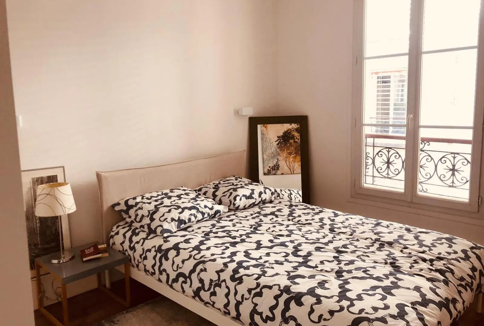 Appartement Cozy Paris Canal St Martin Apartment